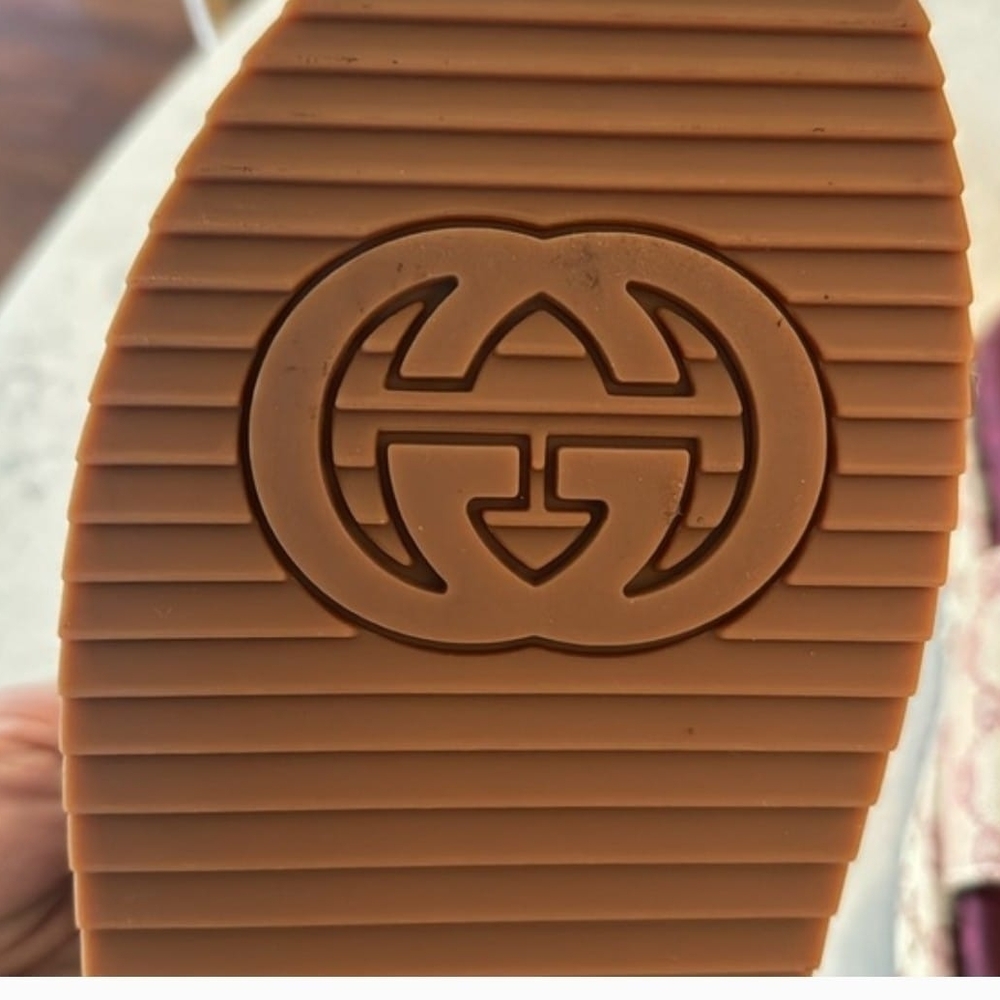 Gucci Beige and Brown Flats - Picture 2 of 4